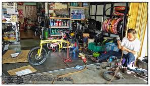 Apr 28, 2020 · projek ini adalah suatu projek elektronik yang berfungsi sebagai kereta bateri ini dapat dihidupkan dengan menggunakan beberapa sumber renewable energy, seperti cahaya matahari dan angin. Kedai Baiki Basikal Di Bandar Baru Salak Tinggi