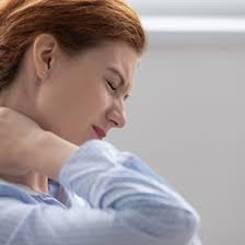 İlaçlar, terapi ve yaşam tarzı değişiklikleri, belirtileri yönetmeye ve yaşam kalitesini artırmaya yardımcı olabilir. Fibromiyalji Nedir Fibromiyalji Belirtileri Tanisi Ve Tedavisi Medicana Saglik Grubu