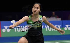 Badminton courts have a length of 44' (13.4 m), but double courts are 20' (6.1 m) wide while single courts are reduced to 17' (5.18 m. Saina Seems More Determined Playing Against Me And Sindhu Says Ratchanok The Hindu