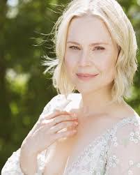 Kristin Booth's Instagram, Twitter & Facebook