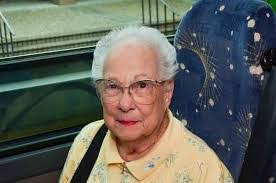 Sara Stamm's Instagram, Twitter & Facebook