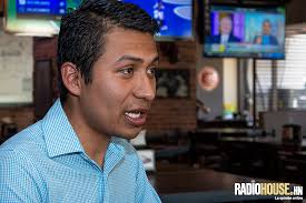 De beca en beca, Juan Daniel se prepara para sacar su maestría en España