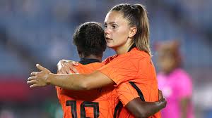 For the last 15 matches, chile women got 3 win, 9 lost and 3 draw with 9 goals for and 24 goals against. D4rt80xfh5bpm