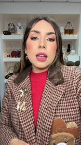 Navidad en Fashion Live!!! ❤️. Bolsas de hoy. Pagos al momento en el link:  https://fashionlivebyliz.com/collections/facebook-live, Envio $10.00,  Unicity: https://ufeelgreat.com/c/LizBaez