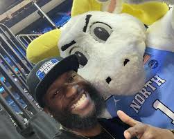 Them: How was your weekend? ME: Pretty Sweet, Kind of Elite! Recap Pt. 1 📷  @mermel213 . . . I'm still