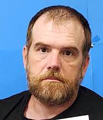 KINSTON — Following a 40-minute standoff, the Lenoir County Sheriff's  Office has arrested Kevin Lee Morris, 41, for attempted murder, robbery  with a dangerous weapon and possession of a stolen firearm. The