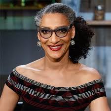 Holly Lauer's Instagram, Twitter & Facebook