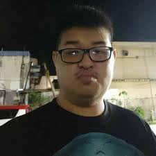 Les recomiendo que descarguen estas aplicaciones le van a servir de mucho I  recommend The one from PokeRaid helps you to see the gym bosses, the  Prokedex tells you the evolutions and