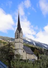 Seit 1957 umgibt ihn das naturschutzgebiet vilsalpsee, in dem viele arten gedeihen, darunter seltene orchideen. Katholische Pfarrkirche Gaishorn Wikipedia