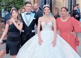 By okdio august 7, 2021, 6:02 am 15 views. Marchenhochzeit Betty Taube Koray Gunter Haben Erneut Geheiratet Intouch
