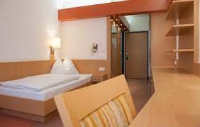 Very convenient concerning location, because it is within walking distance from the university (appr. Studentenwohnheim In Linz Kolpinghaus Linz Stadtoase Hotel Kolping