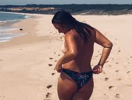Eduardo madeira também se declarou publicamente nesta data especial. Joana Madeira Ataca Fas Depois De Posar Em Topless So Faz Confusao Aos Atrasados Mentais Nacional Flash
