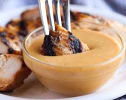 Cette Delicieuse Sauce Est Absolument Parfaite Pour Tremper Votre Poulet Recipes Easy Fish Recipes Food