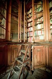 Rotting Bookcase In Abandoned Manor House Situated Where John Milton Lived Photo Josephine Pugh With Images Abandoned Mansions Abandoned Library English Manor Houses