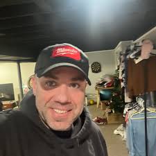 Remember Malibu Racing? ROAD RUNNER RACING RACINGLICENSE LICENSE Malibu  Holder is authonzed to race ยา the Malibu Grand Prix Road Run- ner Cars  This license is non Andrew trapsterable pnarcwseym Segm H(inlia711-16