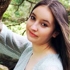 Jennifer Beveridge's Instagram, Twitter & Facebook