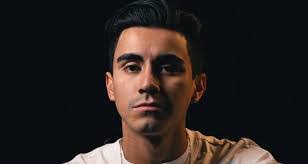 Ben Tidwell's Instagram, Twitter & Facebook