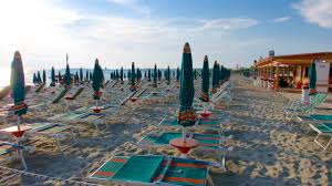 Turismo salento affitto case vacanza gallipoli baia verde appartamenti siete alla ricerca di case vacanze in salento?siamo qui per aiutarvi ! Spiaggia Di Baia Verde Case Vacanze Case In Affitto Etc Vrbo