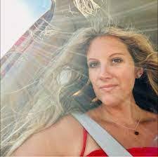 Elma Houck's Instagram, Twitter & Facebook