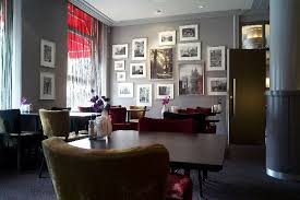 The lively city centre is only 20 minutes from the hotel with tram number 17 which stops 800 metres from the hotel. Hotel Tulip Inn City Centre In Amsterdam
