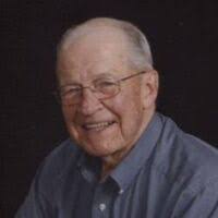 Jeannine Holt's Instagram, Twitter & Facebook