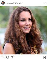 E non ci rivolgiamo solo alle donne che hanno i capelli ricci o mossi, particolarmente soggette a questo tipo di problema. Kate Middleton Capelli Le Foto Dei Tagli E Delle Pieghe Piu Shock Di Sempre Amica