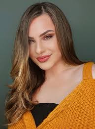 Ruth Urquhart's Instagram, Twitter & Facebook