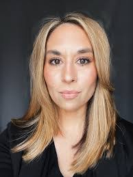 Katie Gunn's Instagram, Twitter & Facebook