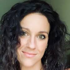 Lori (@lorimonigold)