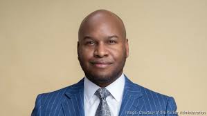 Philadelphia portal in Love Park aims to boost tourism, could become  permanent display