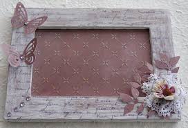 Decorare uno specchio con l'arte, attraverso il riciclo creativo, riserva grandi sorprese. Pin Su Cornici