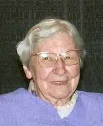 Edith Winter's Instagram, Twitter & Facebook