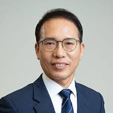 Sean Roh's Instagram, Twitter & Facebook