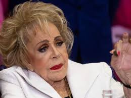 Lloró Silvia Pinal recordando a su hija Viridiana Alatriste