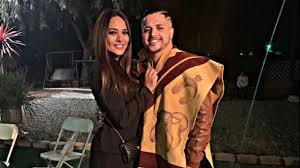Pues les cuento que anoche seguramente lupillo derramó lágrimas de dolor por mayeli rivera, pero no por algo que ella le haya hecho, sino porque se el tatto que se borró tenía las iniciales l, r, m, a, o sea de lupillo rivera y mayeli alonso. Jesus Mendoza Novio De Mayeli Alonso Le Muestra Que La Extrana De Una Forma Muy Peculiar Puro Show