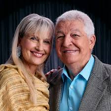 Mastering Body Language: Truth, Lies, Love & Power by Allan & Barbara Pease 