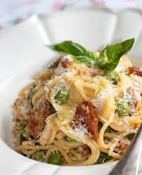 How to make chicken and chorizo pasta with spinach. Spicy Chicken Pasta With Chorizo Green Peas Chicken Pasta Dishes Chicken Chorizo Recipe Spicy Chicken Pasta