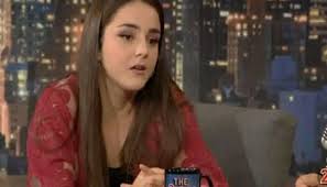 Zenia Mponatsoy Exw Ena Spanio Aytoanoso Noshma To Eixe Kai O Pateras Moy