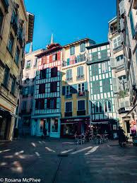 Le climat du pays basque côté nord en france est bien entendu très tempéré et doux, influencé ouvrages pratiques recommandés : Spending A Day At Bayonne In Pays Basque France Hot And Chilli