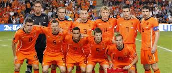 Het nederlands elftal zakte maar liefst twaalf plaatsen en is nu 26e. Hoe Oranje Precies Acht Jaar Geleden De Grootste Zege Ooit Boekte