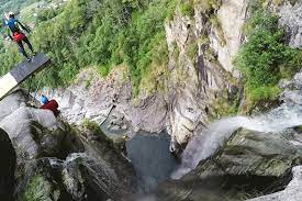 Schaller hit the water at a speed of 120 kilometres an. Il Salto Di Laso Schaller