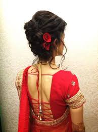 Indian short hairstyles , party wear hairstyles, hairstyles with sarees and anarkalis check out these sassy hairstyles for short hair lengths which can simply transform you to look babelicious! Indian Bridal Hairstyles For Short Hair India S Wedding Blog