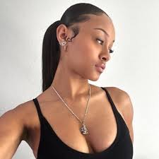 Danielle Kearney (@DanielleKearn15)