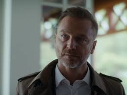 Komisarz Alex 9 sezon, odcinek 111: Nina ryzykuje życiem dla powodzenia  misji