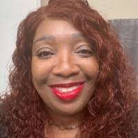 Suzanne Quincy's Instagram, Twitter & Facebook