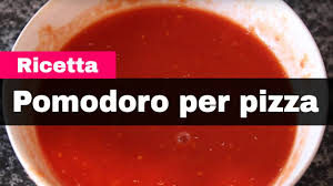 Per fare una passata, serve qualità, ma anche quantità: Ricetta Pomodoro Pizza Come Preparare La Passata Di Pomodoro Della Pizza Napoletana Youtube