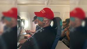 Make america think again mask. Traveller S Photo Of Trump Supporter Perfectly Captures Us Response To Covid 19 Newshub