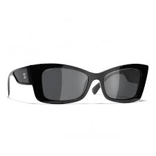 Les lunettes de soleil pour hommes peuvent être quoi que ce soit de classique à la mode et entre tout. Lunettes Chanel Boutique De Lunettes En Ligne Opticalh