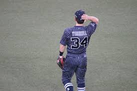 服に個性があるのではなく、着る人に個性がある。 そうユニクロは信じています。 私たちの服は、作り手ではなく、 着る人の価値観から作られる服です。 さあ、新しい発想の服の世界へ。 é‡Žçƒã®è¨˜éŒ²ã§è©±ã—ãŸã„ ã‚ªãƒªãƒƒã‚¯ã‚¹ã®é»'ç¸žãƒ¦ãƒ‹ãƒ•ã‚©ãƒ¼ãƒ ã¯ã‚ˆãã‹ãª