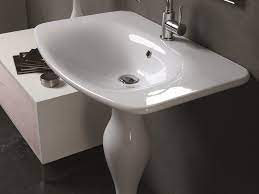 Pin Di Elisa Strappazzon Su Bagno Arredamento Di Design Arredamento Bagno Design